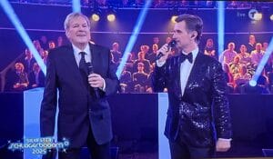 Bernhard Brink: Neue Frisur! Er überrascht beim "Silvester-Schlagerbooom" mit neuem Look! | Bernhard Brink