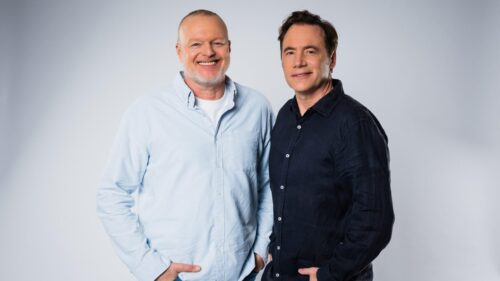 Stefan Raab (l.) und Michael Bully Herbig bilden in einer neuen Live-Show ein Dreamteam und treten gegen einen Kandidaten an, der drei Mitbewerber besiegt hat. Elton führt als Spielleiter durch die Show, Frank Buschmann kommentiert die Battles.

+++ Die Verwendung des sendungsbezogenen Materials ist nur mit dem Hinweis und Verlinkung auf RTL+ gestattet. +++