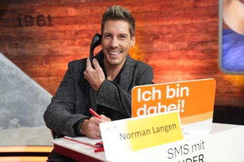 Norman Langen am Spendentelefon

+++ Die Verwendung des sendungsbezogenen Materials ist nur mit dem Hinweis und Verlinkung auf RTL+ gestattet. +++