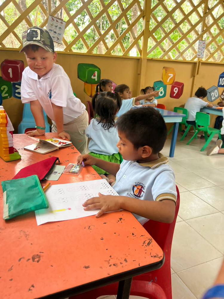 Anna-Maria Zimmermann: Berührender Schulbesuch in Mexiko mit Sohn Matti | Anna-Maria Zimmermann